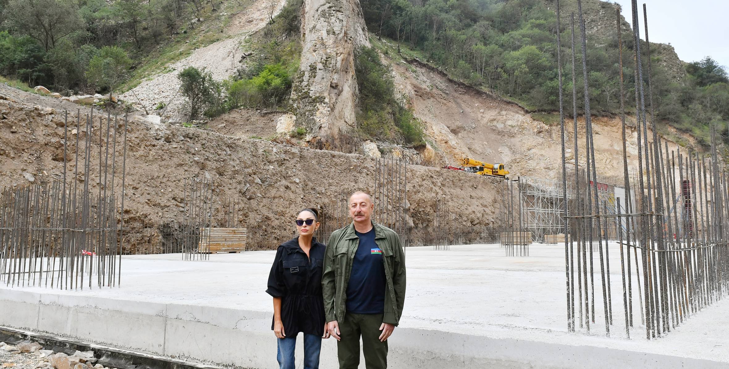 Prezident və Birinci xanım Kəlbəcərdə İstisu Mineral su zavodunun açılışında iştirak ediblər