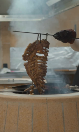 Çanaqqala Restoranı – Ləzzətin, Musiqinin və Ailəvi Rahatlığın Görüşdüyü Məkan