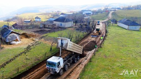 Yardımlıda 23.5 km uzunluğa malik avtomobil yollarının əsaslı təmirinə başlanılıb  VİDEO/FOTO