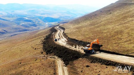 Yardımlıda 23.5 km uzunluğa malik avtomobil yollarının əsaslı təmirinə başlanılıb  VİDEO/FOTO