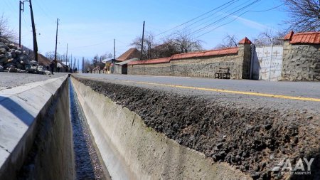 Qax rayonunda Aşağı Malax-Qaşqaçay-Armudlu yolu yenidən qurulub