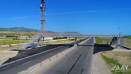 Yeni yerüstü piyada keçidinin inşası yekunlaşıb VİDEO/FOTO