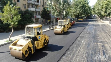 Miкayıl Müşfiq küçəsində asfaltlanma işləri icra olunur VİDEO/FOTO