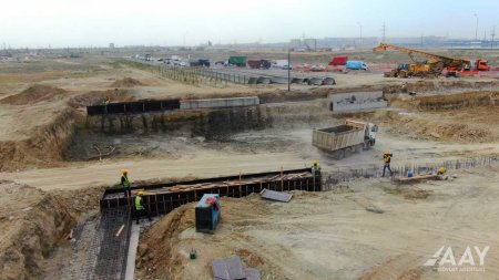 Böyükşor-Pirşağı avtomobil yolunun tikintisi sürətlə davam etdirilir VİDEO/FOTO