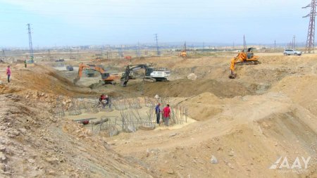 Böyükşor-Pirşağı avtomobil yolunun tikintisi sürətlə davam etdirilir VİDEO/FOTO