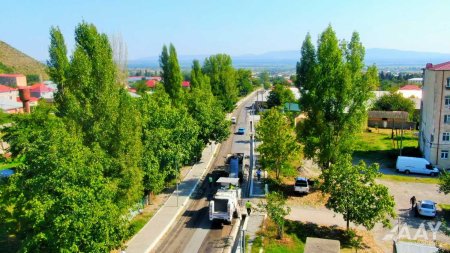 Şəki şəhərinin daxili yollarının təmiri işləri icra olunur VİDEO/FOTO