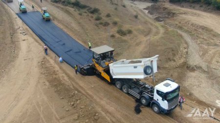 Yardımlıda 23.5 km uzunluğa malik avtomobil yollarının əsaslı təmiri yekunlaşır VİDEO/FOTO